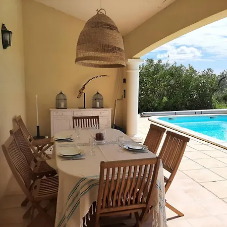 Villa Climatisee Pour 10 Personnes Avec Piscine Chauffee Et Vue A Les Maures La Londe-les-Maures