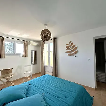 Climatisee Pour 10 Personnes Avec Piscine Chauffee Et Vue A Les Maures Villa *